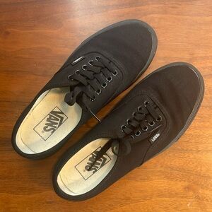 Black Vans Authenic